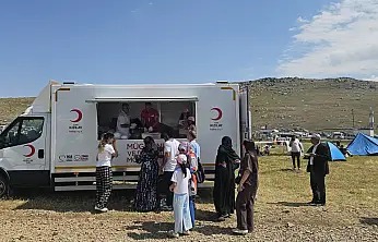 Türk Kızılay Ağrı Balık Gölü Şenliği'nde vatandaşların yanındaydı