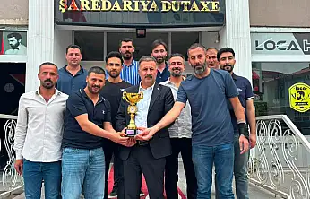 Tutak Belediyespor'dan başkan Fevzi Sayan'a şampiyonluk ziyareti