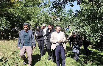 Tutak'ın Palandöken köyünde meyve yetiştiricilerin emekleri takdir topladı