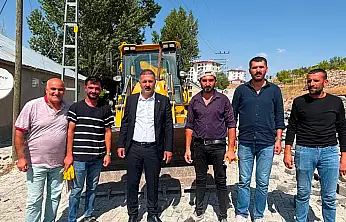 Tutak'ta TOKİ yolu ve Mal Meydanı'nda çalışmalar sürüyor