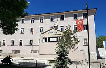 Tutak'ta yarım asırlık Hükümet Konağı'na veda