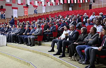 Vali Bozkurt Ağrı'daki yatırımları muhtarlarla değerlendirdi
