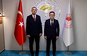 Vali Bozkurt Ağrı'nın Tarım projelerini Bakan Yumaklı'ya sundu