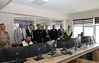 Vali Önder Bozkurt Ağrı Çimento Fabrikası'nı ziyaret etti