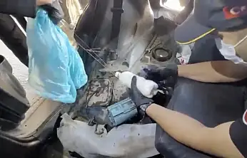 Yakıt deposuna saklanmış 15 kilo metamfetamin ele geçirildi