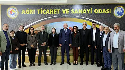 Ağrı Belediyesi Eşbaşkanı Aras ATSO Başkanı Erat'ı ziyaret etti