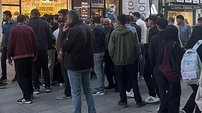 Ağrı'da caddede kavga: 1 kişi bıçakla yaralandı