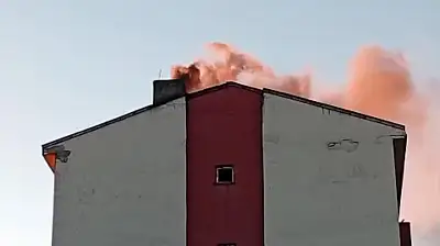 Ağrı'da çatıdan yükselen duman paniğe neden oldu