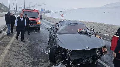 Ağrı'da havalimanı yolunda korkutan kaza