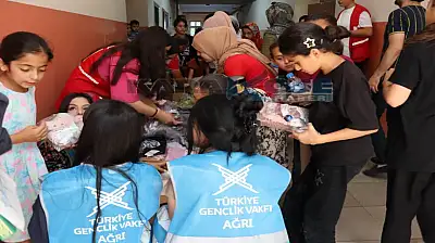 Ağrı'da iyilik buluşması miniklerin yüzünü güldürdü