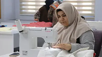 Ağrı'da kadınlar kış aylarında ADEM kurslarıyla meslek sahibi oluyor
