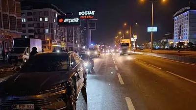 Ağrı'da otomobilin çarptığı iki kadından biri hayatını kaybetti