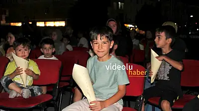 Ağrı'da yaz akşamları sinema keyfiyle renklendi
