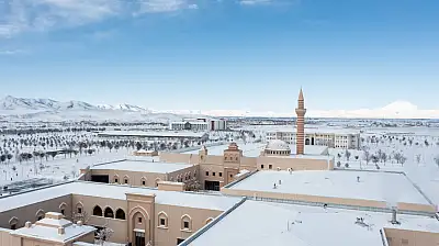 Ağrı İbrahim Çeçen Üniversitesi'nde bazı bölümler artık resmen akredite!