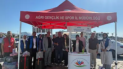 Ağrı'ya gelen üniversite öğrencileri terminal ve havalimanında karşılandı