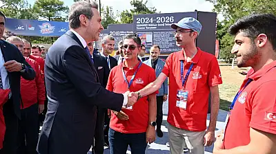 AİÇÜ'nün TEKNOFEST başarısı Bakan Bayraktar'ın gündemine taşındı