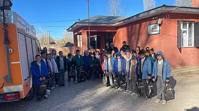 DAK'tan Doğubayazıt'ın köy okullarına kışlık destek