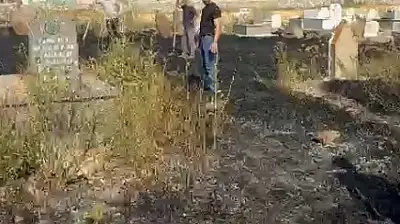Dambat Köyü mezarlığında çıkan yangın korkuttu