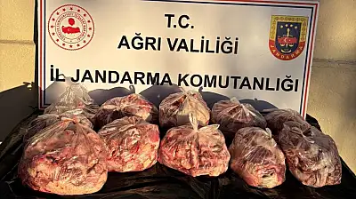 Diyadin'de uygunsuz koşullarda otobüste taşınan 50 kg et ele geçirildi