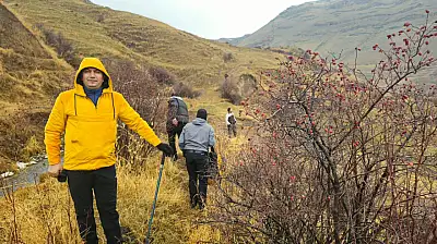 Doğubayazıtlı doğaseverler bu hafta Gökkuşağı Tepeleri'nde yürüdü