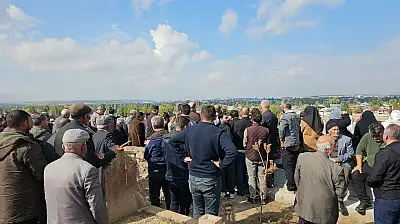 Hamur'daki kazada hayatını kaybeden 4 kişi gözyaşlarıyla toprağa verildi
