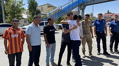 Hamur Kaymakamı Mehmet Nesip Mahir'e duygusal veda