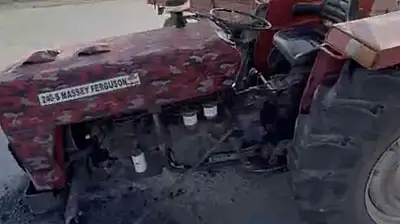 Patnos'ta traktör ile hafif ticari araç çarpıştı: 3 yaralı