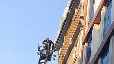 Soğuk hava etkisini sürdürdü, itfaiyenin buz mesaisi uzadı