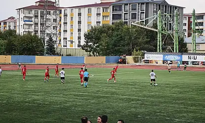 Ağrı 1970 Spor evinde fırsatları değerlendiremedi