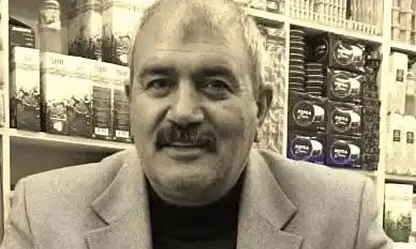 Ağrı'da 20 yaşındaki Emine Tayhan namaz kılarlen kalp krizi geçirdi