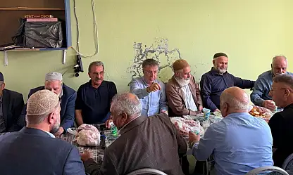 Ağrı'da 8 yıl süren husumet sonrası kucaklaştılar! İki aile sonunda barıştı