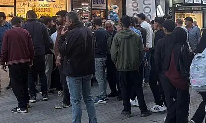 Ağrı'da caddede kavga: 1 kişi bıçakla yaralandı