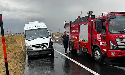 Ağrı'da faciaya ramak kala! Yola akan akaryakıt için zamanla yarış
