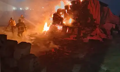 Ağrı'da saman yangını paniğe neden oldu