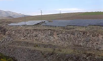 Ağrı'nın Hamur ilçesi kendi elektriğini üretmeye başladı! 1 megavatlık GES devrede