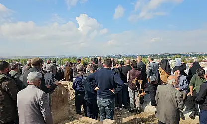 Hamur'daki kazada hayatını kaybeden 4 kişi gözyaşlarıyla toprağa verildi