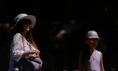 Sıcaklıklar düşmüyor, nem artıyor: Hafta sonu hava nasıl olacak?