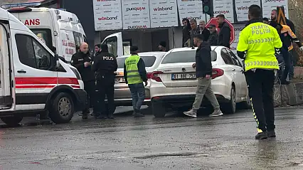 Ağrı'da köprü çıkışında feci kaza! 3 yaralı