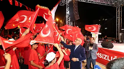 Ağrı'da genç sporcular 15 Temmuz için koştu