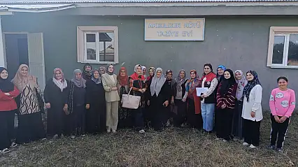 Ağrı'da kadın çiftçilere verimli üretimin yolları anlatıldı