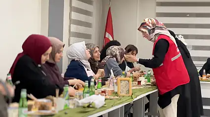 Ağrı'da kil atölyesinden elde edilen bağışlar aşevlerine aktarılacak