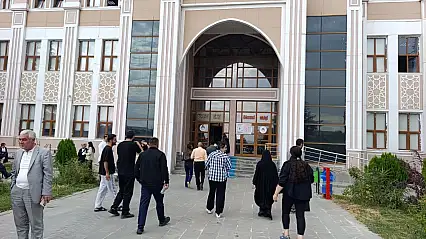 Ağrı'da KPSS heyecanı başladı, 25 binada güvenlik önlemi alındı