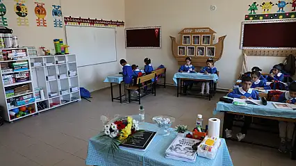 Ağrı'da öğretmen, imam ve muhtar el ele verdi, okulun yüzü değişti