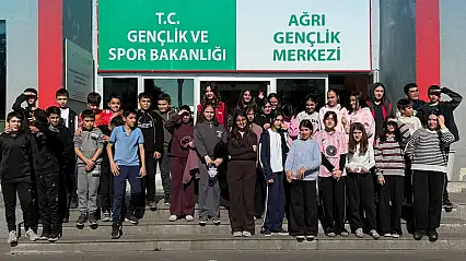 Ağrı'da ortaokul öğrencileri Gençlik Merkezinde buluştu