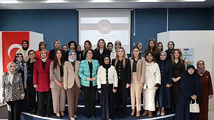 Ağrı'da sevgi dolu yuvalar için farkındalık programı düzenlendi