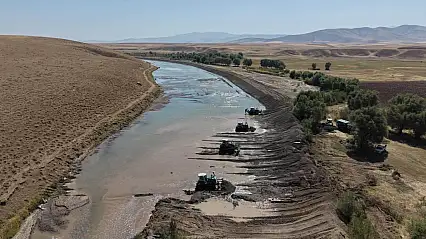 Ağrı'da taşkın riskine karşı DSİ ekipleri sahada