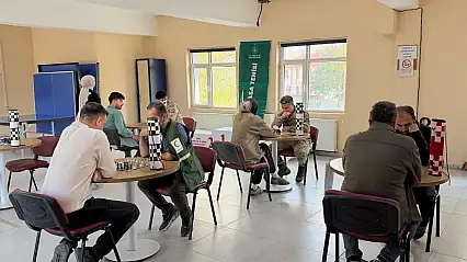 Ağrı'nın Hamur ilçesinde satranç turnuvası tamamlandı