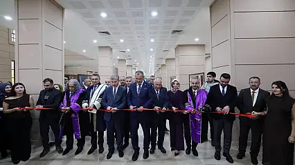 AİÇÜ'de 27 eserlik 'Ayak İzler' resim sergisi açıldı!