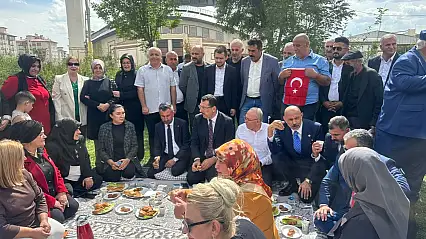 AK Parti Genel Başkan Yardımcısı Yavuz Ağrı'da kadınlarla bir araya geldi