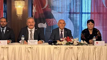 CHP'li Kaya Ağrı'dan seslendi: Gençler kendi memleketinde gelecek kurmalı